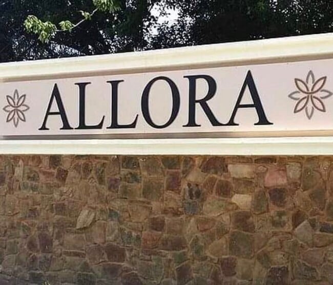 property at 10916 Honor Rd