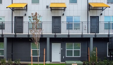 Garden Park Estates in Portland, OR - Building Photo - Building Photo