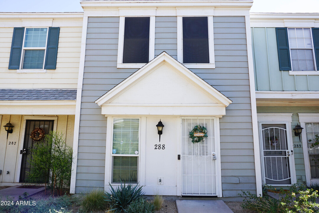 1601 N Saba St in Chandler, AZ - Foto de edificio