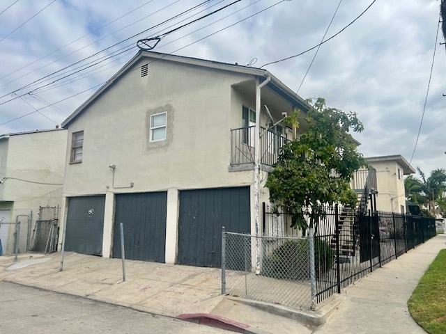 5307 Roseland St, Unit 5307 Roseland st in Los Angeles, CA - Foto de edificio - Building Photo