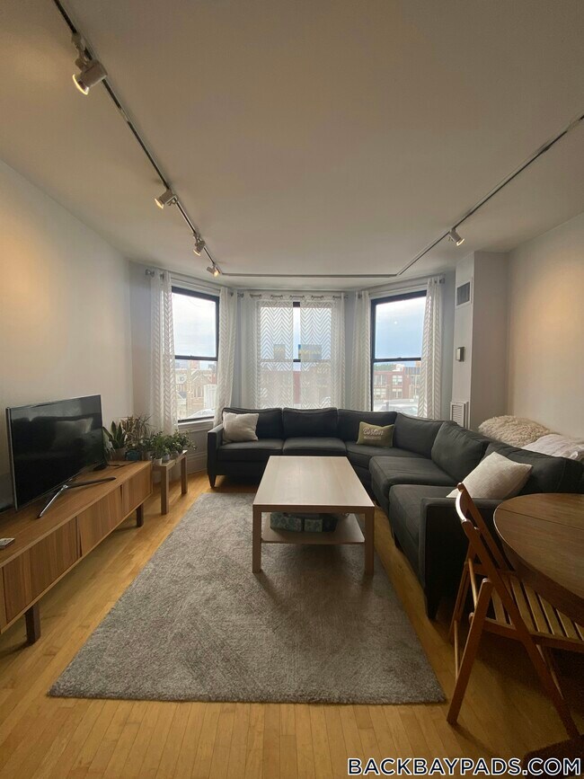 390 Commonwealth Ave