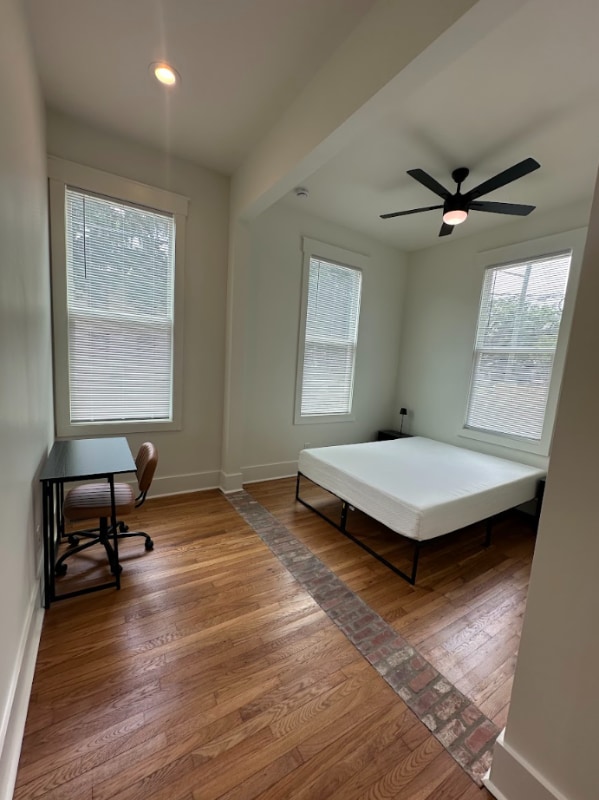 property at 1133 E Henry St