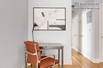 50 W 97th St in New York, NY - Building Photo - Building Photo