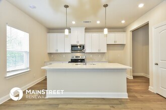 4948 Myra Dr in Nashville, TN - Foto de edificio - Building Photo