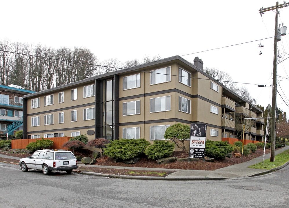 Lexington Apartments in Seattle, WA - Building Photo