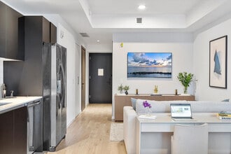 398 NE 5th St, Unit SI ID1372287P in Miami, FL - Building Photo - Building Photo