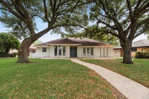 7124 Teresita Trail in Dallas, TX - Building Photo