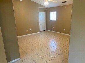 1655 The Greens Way, Unit 2221 in Jacksonville Beach, FL - Foto de edificio - Building Photo