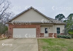 295 Elm Way in Lincoln, AL - Building Photo