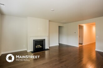 4015 Honey Locust Dr in Charlotte, NC - Foto de edificio - Building Photo