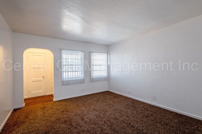1536 El Sereno Dr in Bakersfield, CA - Building Photo - Building Photo