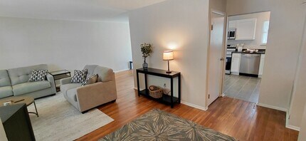 4791 Bourke Rd in Columbus, OH - Foto de edificio - Building Photo