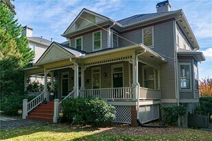 815 Edgewood Ave NE in Atlanta, GA - Building Photo