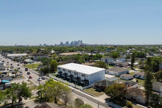 2608 W Columbus Dr in Tampa, FL - Building Photo - Building Photo