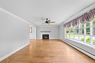 566 S Old Middletown Rd in Media, PA - Building Photo - Building Photo