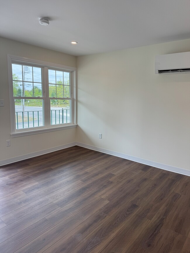 162 Narragansett St in Gorham, ME - Building Photo - Building Photo