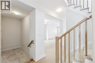 123 Maple St in Mapleton, ON - Building Photo - Building Photo