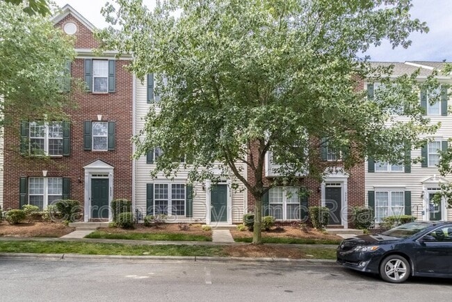9618 Blossom Hill Dr in Huntersville, NC - Building Photo - Building Photo