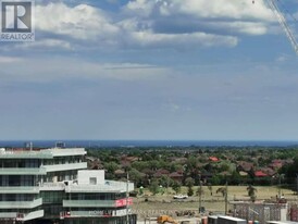 4055-4055 Parkside Village Dr in Mississauga, ON - Building Photo