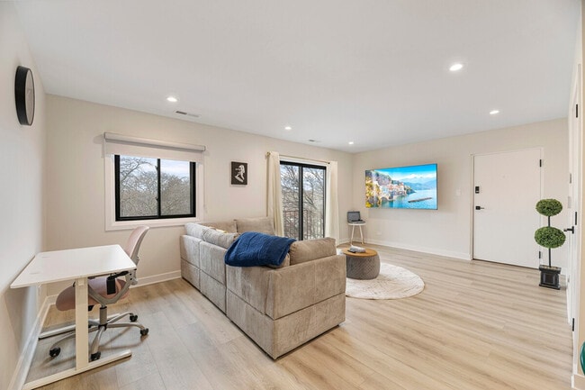 property at 2316 W Estes Ave