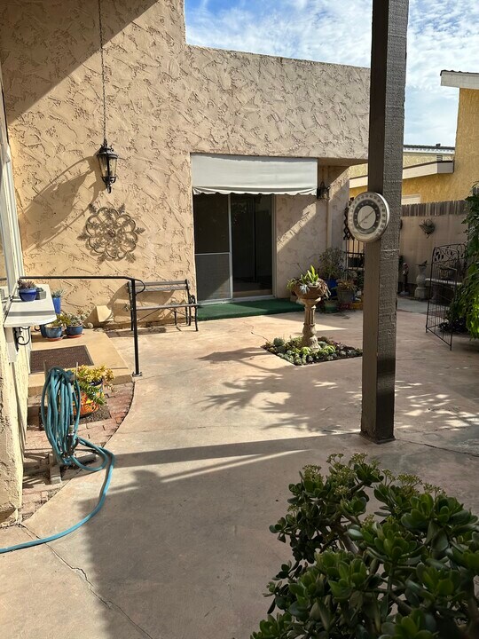 719 N M St in Oxnard, CA - Building Photo