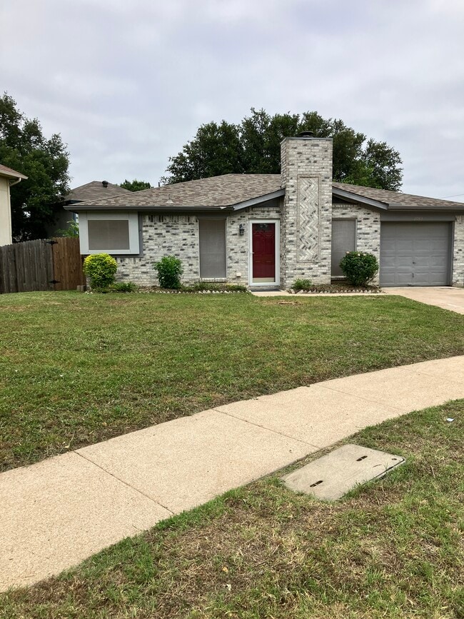 property at 2083 Rodeo Ct