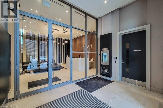 212 King William St in Hamilton, ON - Building Photo - Building Photo