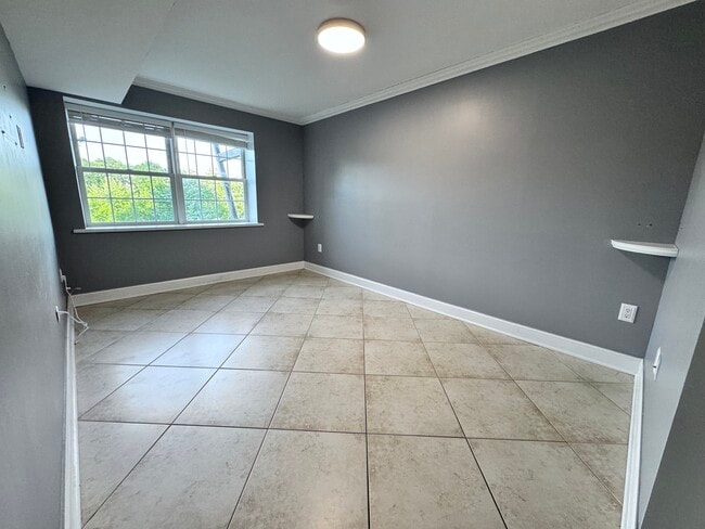 412 Sommerville Plz, Unit 1 in Yonkers, NY - Building Photo - Building Photo