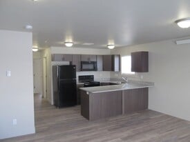6277 N Freedom Rd, Unit 4 in Idaho Falls, ID - Building Photo
