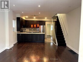 1311 Gerrard St E in Toronto, ON - Building Photo