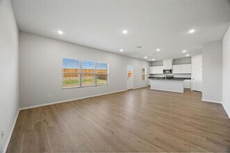 512 Meadow Run Dr in Van Alstyne, TX - Building Photo - Building Photo