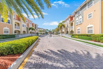 10870 NW 88th Terrace in Doral, FL - Building Photo - Building Photo