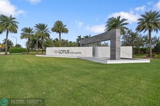 17129 Watersprite Lakes Rd in Boca Raton, FL - Foto de edificio - Building Photo