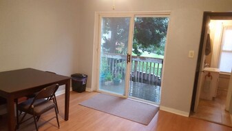 320 W Sycamore St in Pittsburgh, PA - Building Photo