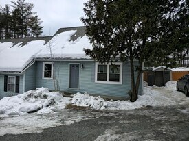 21 Old Etna Rd in Lebanon, NH - Building Photo