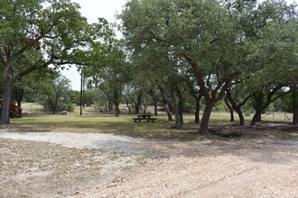 188 Sunset Ranch Rd W in Mountain Home, TX - Building Photo - Building Photo
