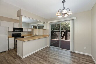 7964 Mission Center Ct-Unit -#D in San Diego, CA - Building Photo - Building Photo