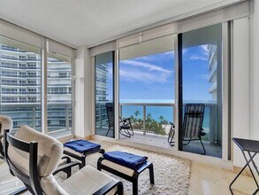 9595 Collins Ave, Unit N8H in Surfside, FL - Foto de edificio - Building Photo