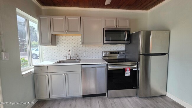 6411 Ridgewood Ave in Cocoa Beach, FL - Building Photo - Building Photo