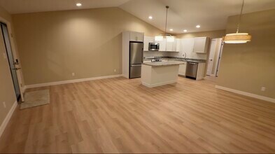 5743 Misty Hill Ln in Evansville, IN - Building Photo - Building Photo