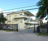 Terrace View Apartments in Miami, FL - Building Photo - Building Photo