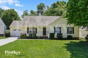 7121 Taunton Dr in Greensboro, NC - Building Photo