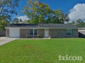 83151 St Mark Dr in Yulee, FL - Building Photo