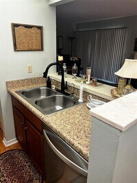 100 Sweetgum Woods Ct photo'