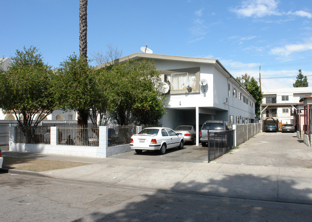 14239 Friar St in Van Nuys, CA - Building Photo