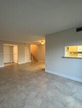 9321 SW 4th St, Unit 209C in Miami, FL - Building Photo - Building Photo