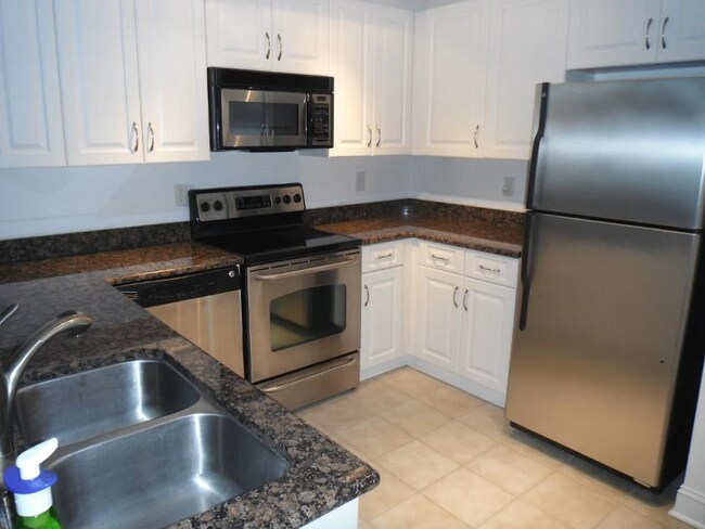 1100 Bluff Rd-Unit -#605 in Columbia, SC - Building Photo - Building Photo