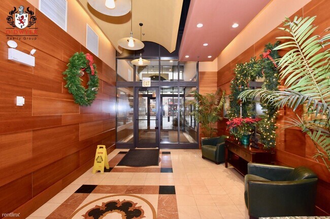 1212 N Wells St-Unit -Apt 406 in Chicago, IL - Building Photo - Building Photo