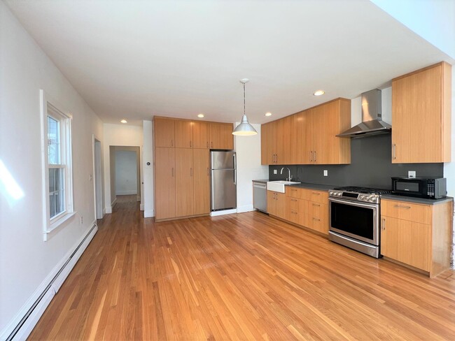 218 Harvard St in Cambridge, MA - Building Photo - Building Photo