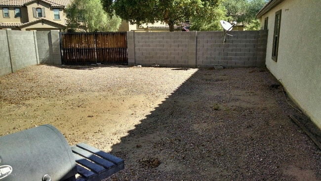 13555 W Watson Ln in Surprise, AZ - Building Photo - Building Photo